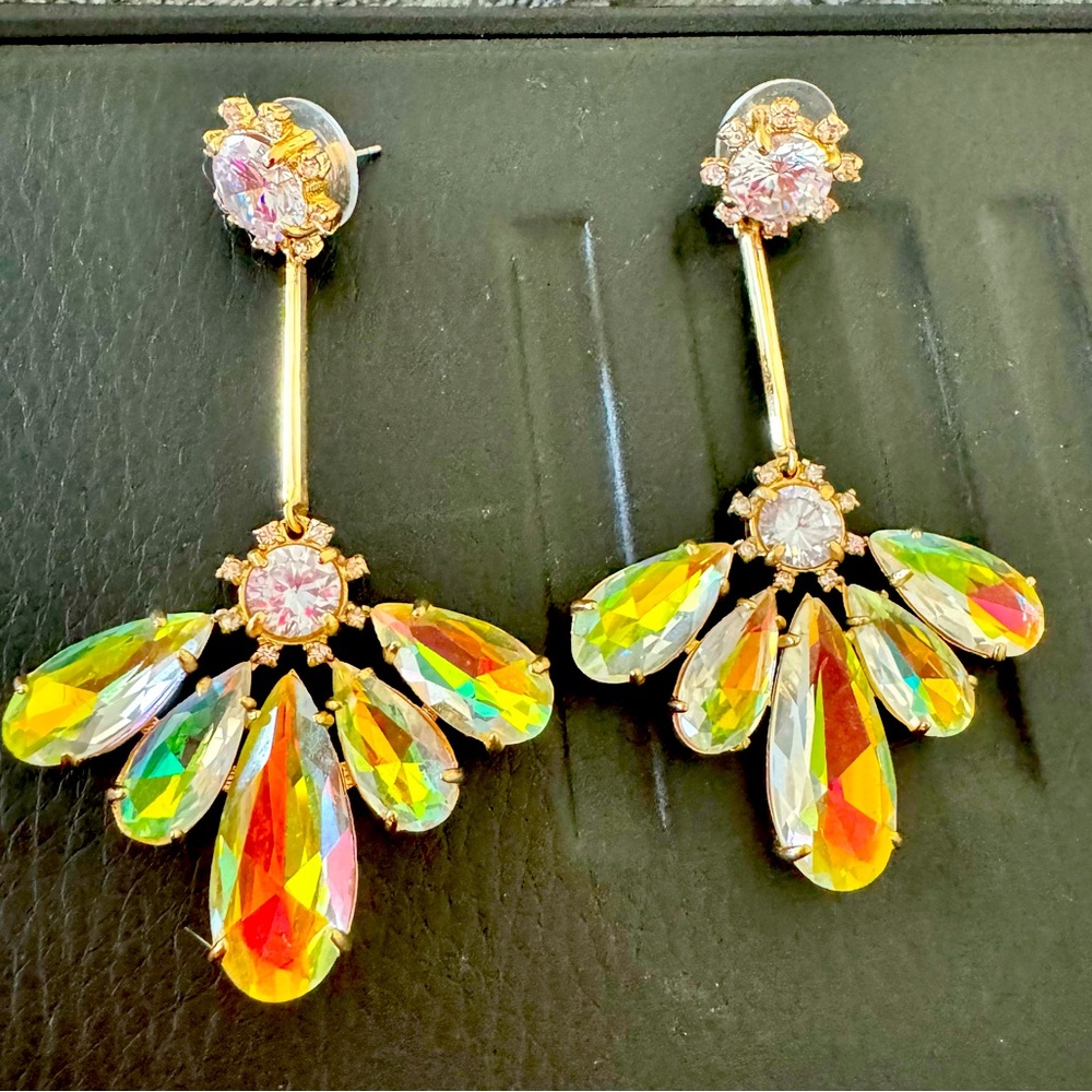 Chandelier drop earrings